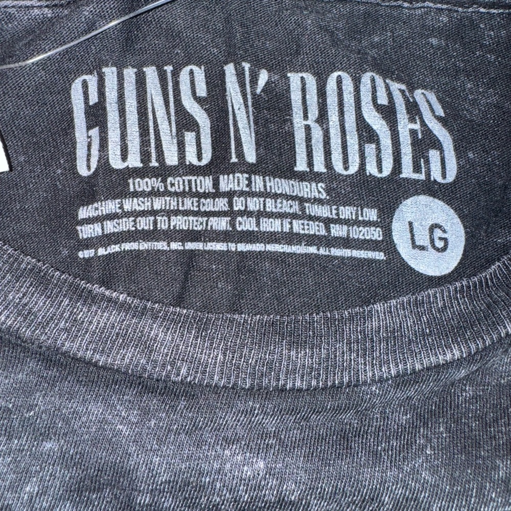 Guns N Roses Graphic Tee - Picture 3 of 3